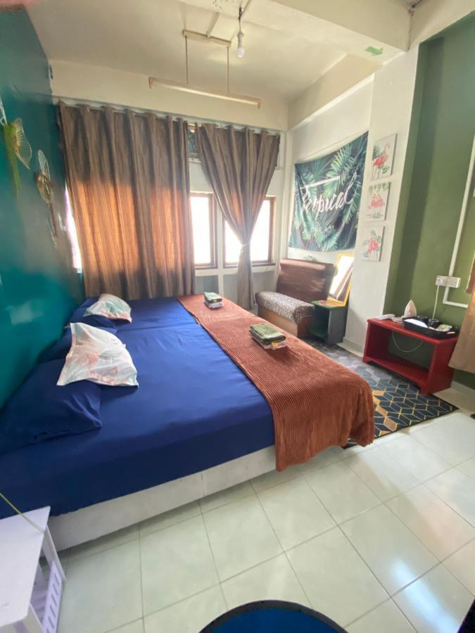Pesona Backpackers Inn Кота-Бару Екстер'єр фото