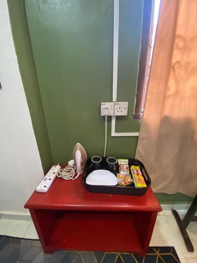 Pesona Backpackers Inn Кота-Бару Екстер'єр фото
