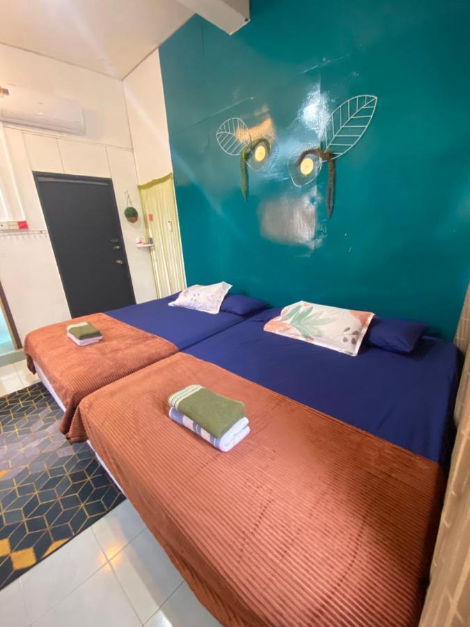 Pesona Backpackers Inn Кота-Бару Екстер'єр фото