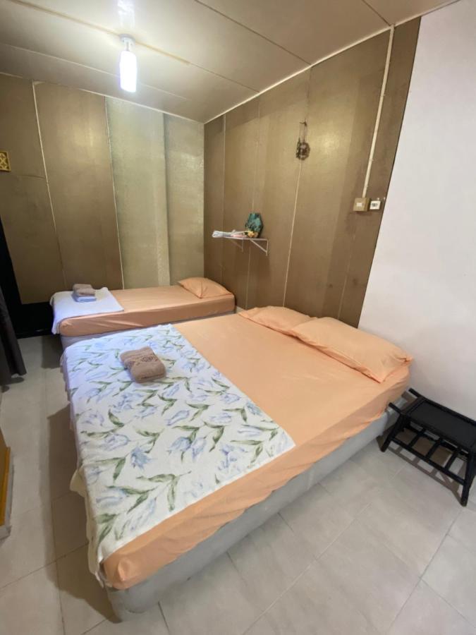 Pesona Backpackers Inn Кота-Бару Екстер'єр фото